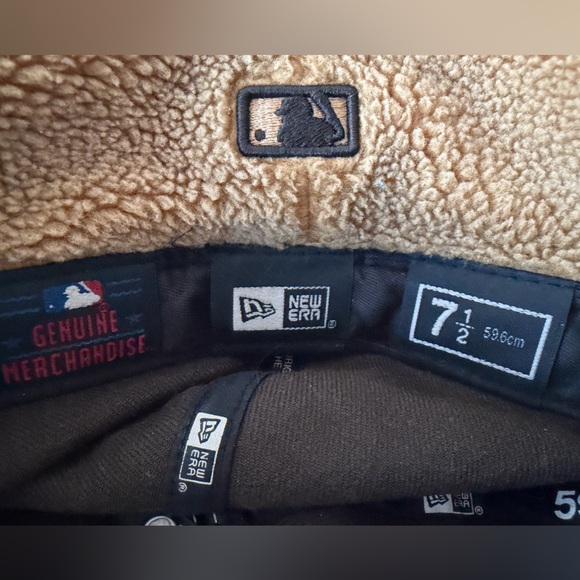 Toronto Blue Jays trapper hat with sherpa lining - Picture 13 of 14